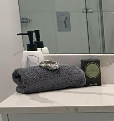 Bellagio@chevron, Luxe, 2 Bedroom In The Heart Of Surfers Paradise!